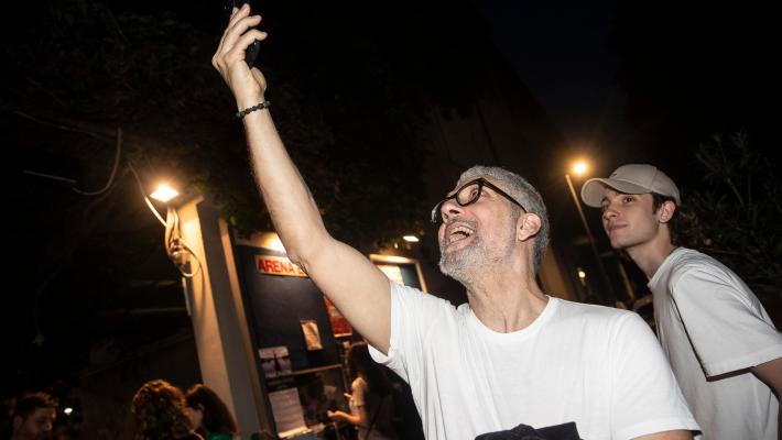Beppe Fiorello fa il tutto esaurito all'arena estiva dell'Astra