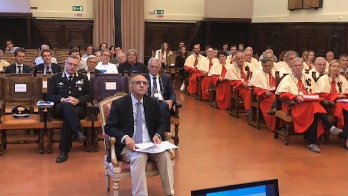 Il premio Nobel per la chimica Martin Chalfie ha ricevuto la laurea ad honorem in fisica dal nostro ateneo