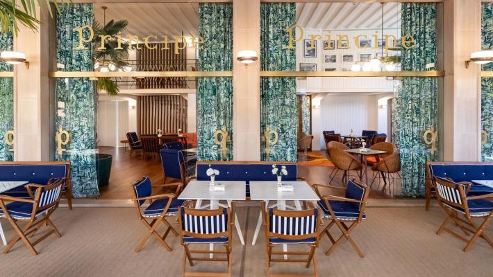 Forte dei Marmi, riapre lo storico caffè Principe. Ed è vestito Prada