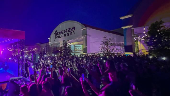 Serata speciale per i 20 anni del Village che supporta il talento dei propri collaboratori