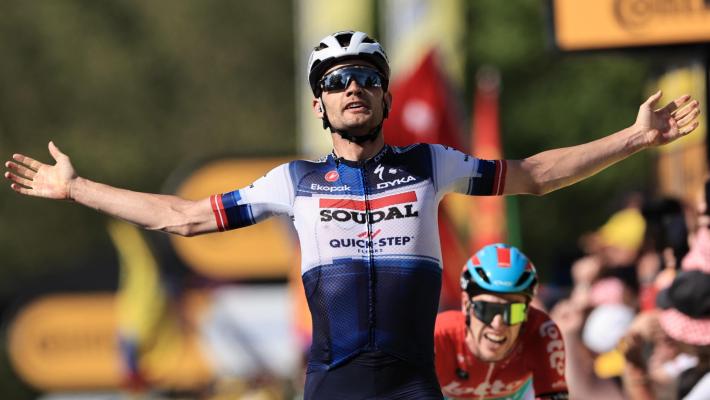 Asgreen  vince in volata la diciottesima tappa. Vingegaard resta maglia gialla