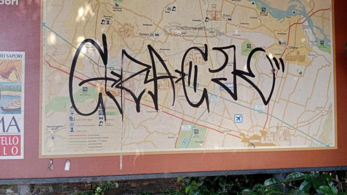 L'imbrattatore si  scusa: &laquo;Pulir&ograve; dove ho sporcato&raquo;