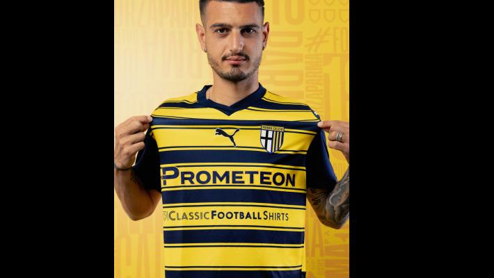 Il Parma ha presentato la seconda maglia (che ora si chiama Away Kit)