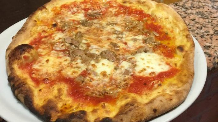 Un posto al sole - Il sole di Napoli a volte si spegne Ma la pizza è ottima