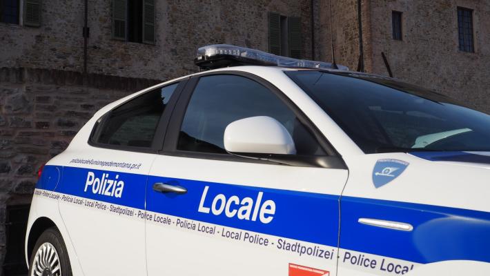 Permessi scaduti, sospesi due negozi a Collecchio