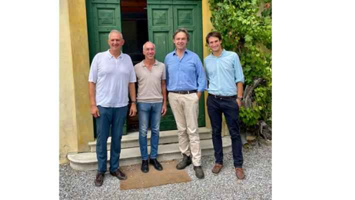 I titolari dell'azienda Valserena: &laquo;Bisogna investire sul brand del Parmigiano Reggiano&raquo;