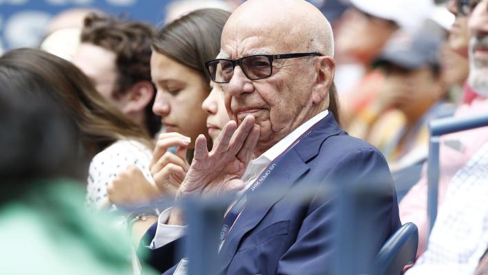 Rupert Murdoch (92 anni) in vacanza con l'ennesima nuova fiamma. Dasha Zhukova diventerà la quinta moglie