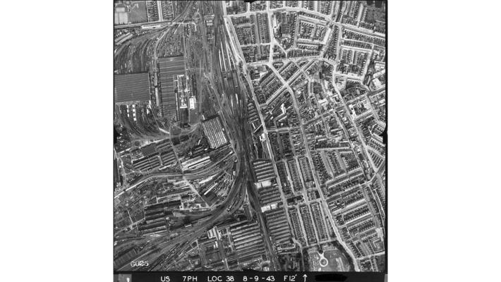 Dalle difese anti-naziste ai soldati americani che giocavano a baseball: pubblicate migliaia di foto dell'Inghilterra durante la guerra
