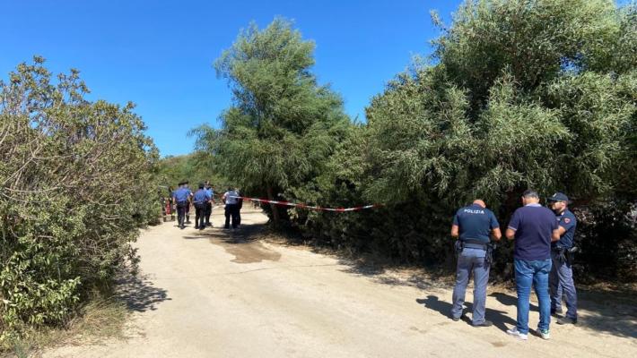Esplode un camper, morto un bimbo di 10 anni in vacanza in Sardegna  
