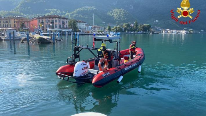 Cade dalla barca sul lago d'Iseo, dispersa 20enne tedesca. Si ipotizza una manovra azzardata 
