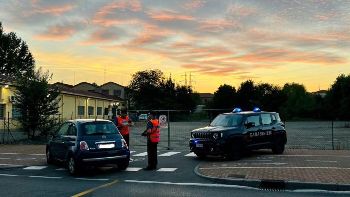 Via Mantova, in due su un'auto rubata: uno dei due  finisce in carcere 