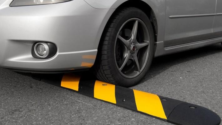 Nuovi dissuasori di velocità