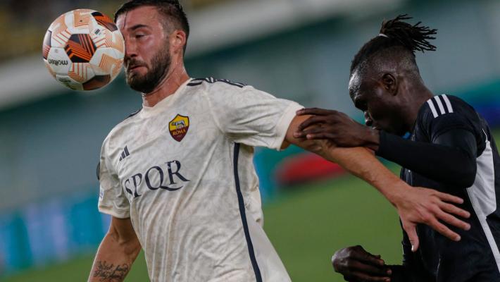 Lukaku ancora in gol e la Roma vince al debutto europeo: Sheriff ko. Fiorentina, pari con il Genk