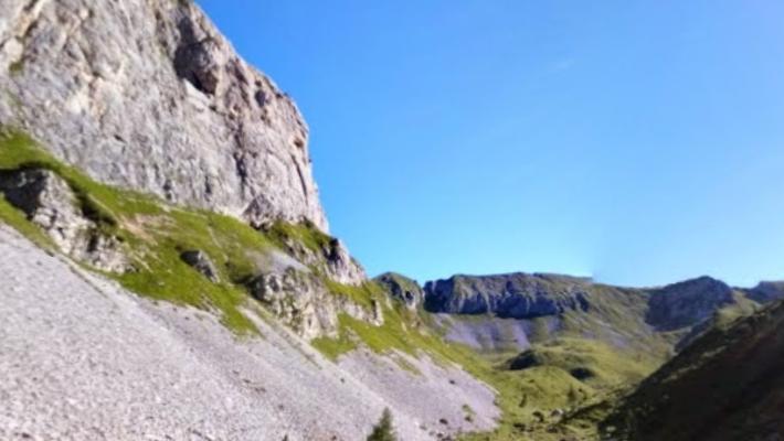 Cade in un canalone, 17enne muore durante un'escursione