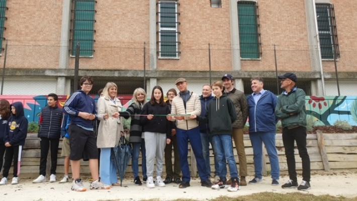 Sala Baganza: taglio del nastro per il murales dei ragazzi