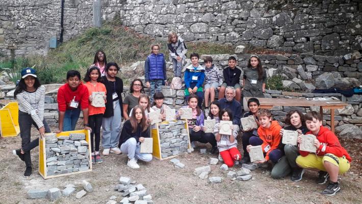 I giovani «scalpellini» in visita a due geositi