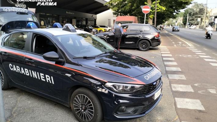 Entra in discoteca ed esce con il naso rotto