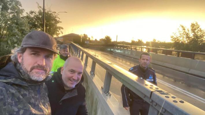 Il sindaco Cesari: "Ore 7, 30 ponte riaperto". Situazione verso la normalità