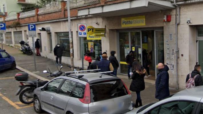 Rapinava uffici postali solo nei giorni dispari: preso a Roma il ladro "solitario"