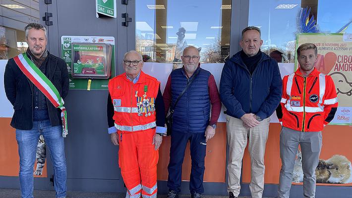 Inaugurato un nuovo defribillatore donato dal Comune di Felino e da Pier Paolo Contini. Sarà gestito dall'Assistenza pubblica di Parma