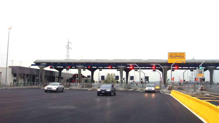 A1, da domani sera a sabato mattina chiuso casello R. Emilia