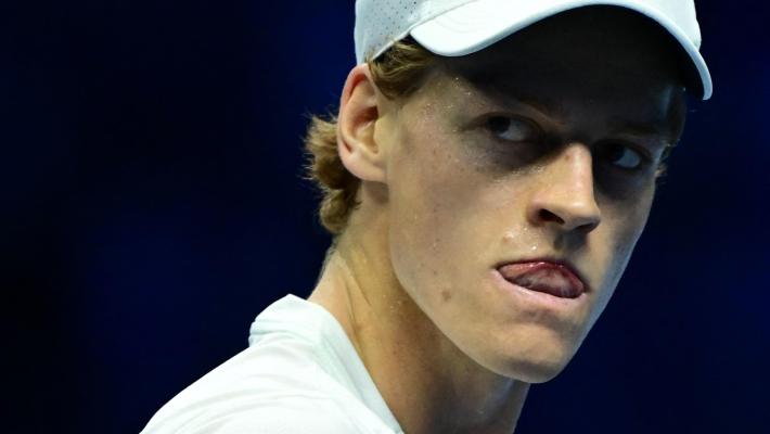 Djokovic non sbaglia nulla: è suo l'Atp Master. Sinner battuto 6-3, 6-3