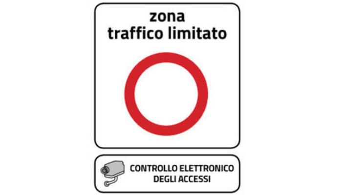 Passa 800 volte in Ztl e prende multe per 150mila euro