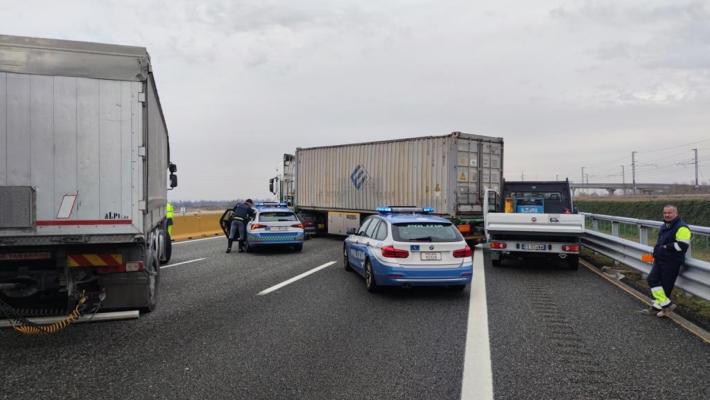 Due assalti a portavalori, scene da film in Ogliastra e sulla Milano-Torino