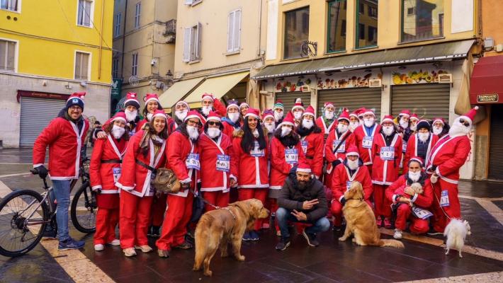 L'«invasione» dei Babbi Natale