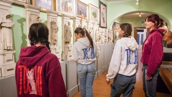 Alla scoperta del liceo Toschi, tra arte e tecnologia