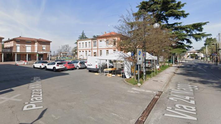 Prendono di mira donne sole in auto e tentano di derubarle: allerta nella zona di Bibbiano 