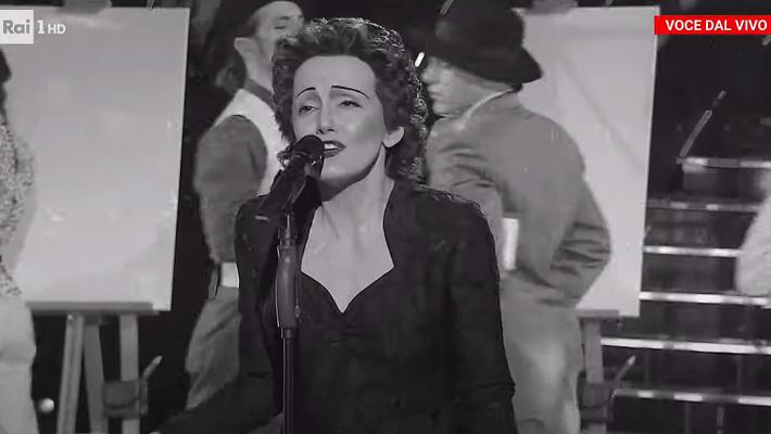 Clelia Cicero canta "La vie en rose" di Edith Piaf - Video