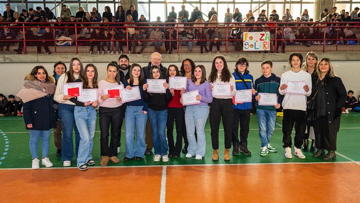 Premiati i bravissimi della Solari: undici usciti con «10» e «10 e lode»