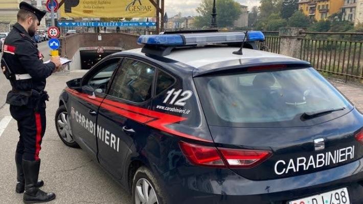 Parcheggio Toschi carabinieri 