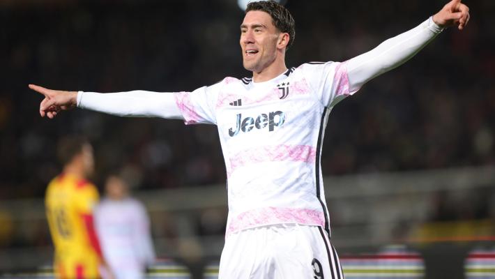 Serie A: alla Juve basta la ripresa per strigliare  il Lecce (3-0). I bianconeri ora  sono  in testa approfittando della partita in meno dell'Inter