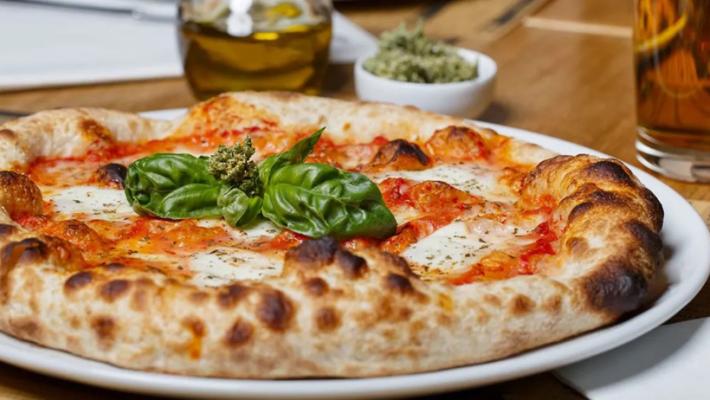 Pizzikotto: sia alta o sia bassa poco cambia:  la pizza è buona