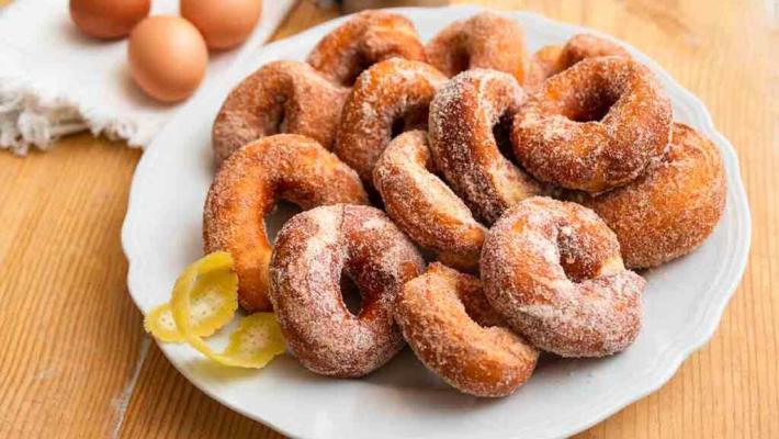 Cagliari: rischia di soffocare per una zeppola. Salvato dal figlio che chiama il 118