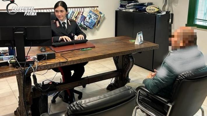 Fontanellato: giovane della bassa vittima di “sextortion”. Denunciato 25enne senegalese