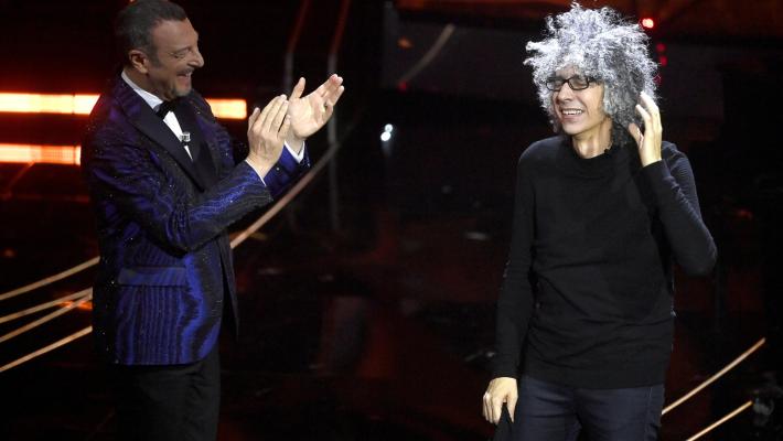 Sanremo: la seconda serata si apre con... Ruggiero di Viva Rai2 - Video 