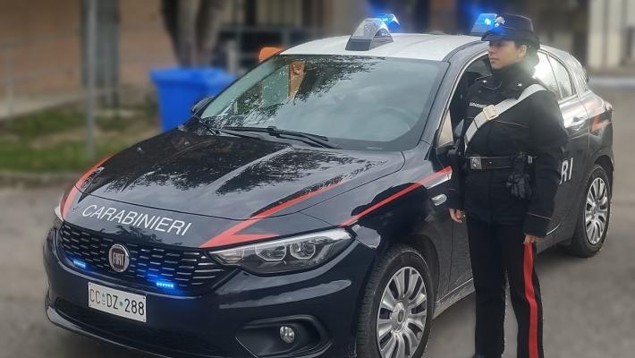 San Polo d'Enza - Deruba gli anziani che assiste: denunciata dai carabinieri