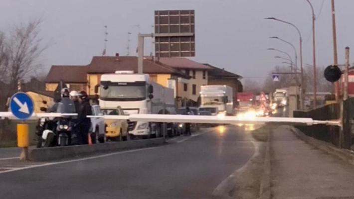 Terremoto: sbarre ferme al passaggio a livello di Sorbolo a Levante