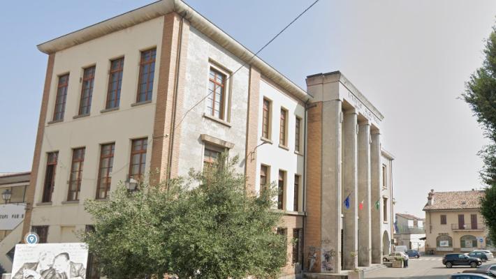 Un iscritto al liceo "Made in Italy" di Crema, la classe si fa lo stesso