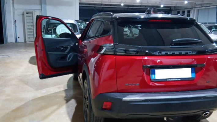 Tentano di rubare in una concessionaria di auto. Guardie Giurate Sicuritalia fanno saltare il colpo.