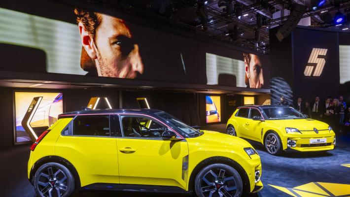 Renault, il ritorno della R5. Questa volta è elettrica