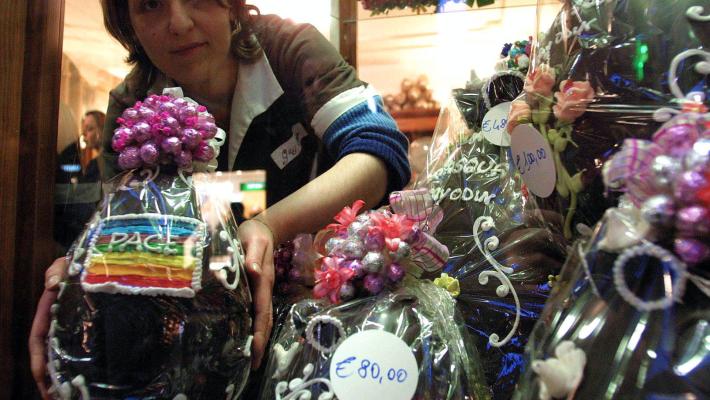 Prezzi del cacao alle stelle, volano le uova di Pasqua