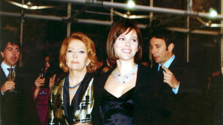 L'attrice Lisa Gastoni (89 anni) truffata dai vicini di casa:  si erano fatti nominare eredi universali
