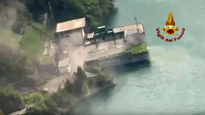 Esplosione in una centrale nel Bolognese, sei dispersi 