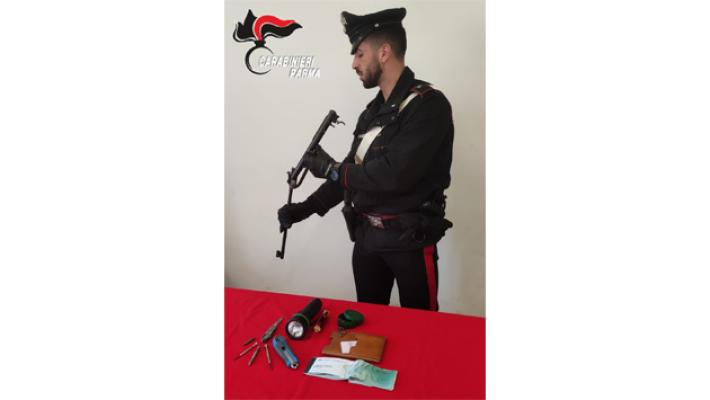 Parma: Sul lungo parma con una carabina ad aria compressa nascosta in un sacco di plastica legata alla canna della bicicletta. Denunciato 26enne ucraino