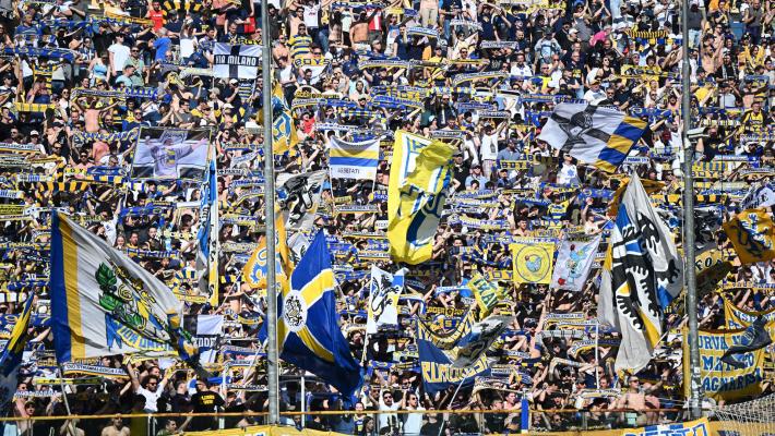 Paura per i crociati: Kouda e Elia non arrivano a colpire di testa, Poi palo (esterno) di Kouda  - 54' Parma-Spezia 1-0