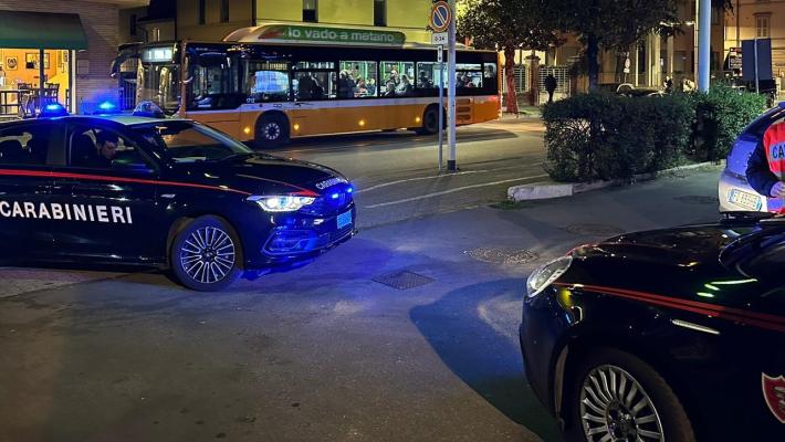 Parma: servizi a carattere straordinario per il controllo del territorio: 5 persone denunciate, 6 giovani segnalati alla prefettura quali assuntori di sostanze stupefacenti